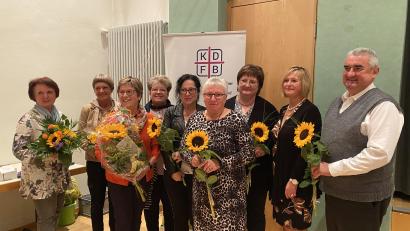 Bild: uz
Die alte und neue Vorstandschaft des KDFB-Bezirksverbandes.