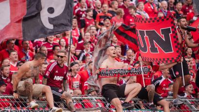 Bild: Marius Becker/dpa
FDie Club-Fans sind es gewohnt, einiges zu ertragen. Die Laune lassen sie sich aber deswegen meist nicht verderben.