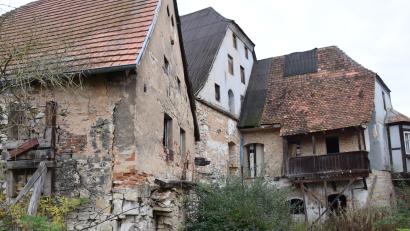 Bild: bö
Das Hammerviertel im Zentrum Schmidmühlens soll revitalisiert werden. Hier ein Blick in die Hinterhöfe beim Stufenhaus und beim ehemaligen Gasthaus "Goldener Anker".