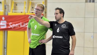 Archivbild: Hubert Ziegler
Florian Birner (rechts), Spielertrainer des VC Amberg, und Tim Schneider (links) auf der Überholspur.