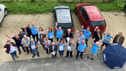 Bild: Martin Meier/exb
Treue Mitglieder ehrt der CSU-Ortsverband Kümmersbruck (von links): Jürgen Mühl, Gerhard Götz, Gunther Schiller, Hubert Blödt, Hermann Leitl, Philipp Fischer, Alois Schwanzl, Jessica Unglaub, Renate Unglaub, Monika Schiller, Gabriele Strehl, Xaver Donhauser, Bernhard Fleischmann, Karola Hirsch, Karl Schart, Anton Gruber, Tobias Blödt, Roland Strehl, Thomas Pronath, Renate Amrhein, Stefan Roggenhofer, Josef Vogl und Johann Horst.