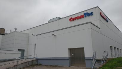 Bild: Pöhlmann/fph
Ceramtec will in Marktredwitz weiter wachsen. Schon jetzt arbeiten hier mehr als 800 Beschäftigte.