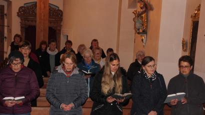 Bild: kro
Gut besucht war der Bezirks-Gebetsabend des Zweigvereins Bad Neualbenreuth des Katholischen Frauenbunds in der Wallfahrtskirche „Kleine Kappl“.