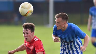 Bild: A. Schwarzmeier
In der vergangenen Saison fertigte der FC Tremmersdorf den SC Kirchenthumbach im Derby mit 6:2 ab. Ein Ergebnis, das die FC-Spieler um Michael Wolf (rechts) gerne erneut bejubeln würden.