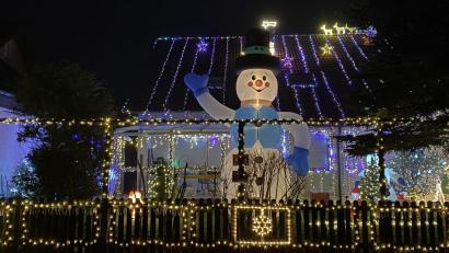 Archivbild: Marco Kraus/exb
Auch in diesem Jahr soll das Haus der Familie Kraus in der "Fichtawiesen" in Grafenwöhr wieder weihnachtlich leuchten.