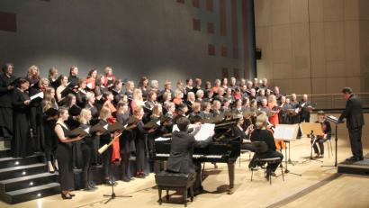Archivbild: fsb
Der Weidener Kammerchor muss seinen für Samstag vorgesehehen Auftritt in der Max-Reger-Halle streichen.