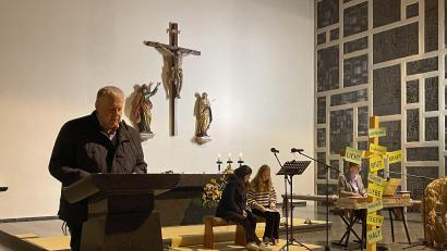 Bild: Dominik MItterer/exb
Mut und Zuversicht spenden soll die kirchliche Veranstaltungsreiche „Hoffnungsklang in Krisenzeiten“. Zum Auftakt spricht in der Michaels-Kirche in Poppenricht Landrat Richard Reisinger.