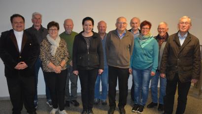 Bild: jr
Neuwahlen standen bei der Kolpingsfamilie Mitterteich an. Im Bild (von links) Kaplan Daniel Schmid, Ernst Zeitler, Christa Ott, Wolfgang Sill, Barbara Gruber, Hubertus Krämer, der neue Vorsitzende Hans Gruber, Stefan Zeitler, Andrea Neukirchen, Engelbert Ott und Erhard Sommer.