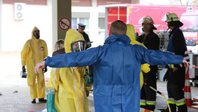 Bild: Florian Schlegel
Auch das gehörte zur Übung – die Dekontamination verstrahlter Übungsopfer.