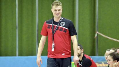 Archivbild: Hubert Ziegler
Martin Feldbauer, Trainer des HC Sulzbach, fährt mit seiner Mannschaft nach Bamberg.