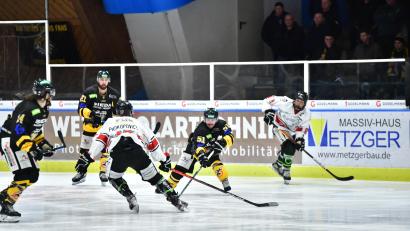 Archivbild: SignaLight
Nach einem Null-Punkte-Wochenende hat sich der ERSC Amberg (von links Felix Schwarz, Benjamin Frank und Tanner Campbell) viel vorgenommen. Die Vorzeichen stehen gut.