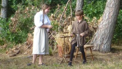 Archivbild: mad
Die Märchenwanderung in neuer Form zog heuer rund 350 Besucher an.