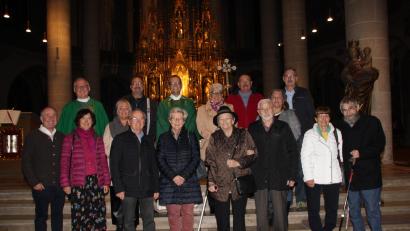Bild: ads
Mit sieben Jubelpaaren feierte Stadtpfarrer von St. Martin Thomas Helm (hinten, Dritter von links) und Diakon Richard Sellmeyer (hinten, link) eine rührende Dankmesse in der Basilika St. Martin.