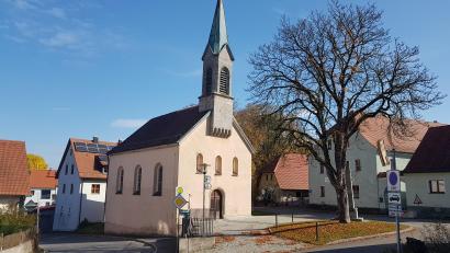 Bild: gi
Auch die Bushaltestellen in Burgtreswitz an der Kirche und an der Pfreimdbrücke beschäftigen den Marktgemeinderat: Schulkinder und ihre Eltern wünschen sich dort sehnlichst Buswartehäuschen.