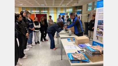 Bild: Birgitte Bachmann/exb
Die Ausstellung „Schau auf die Rohre“ in der Krötensee-Mittelschule.