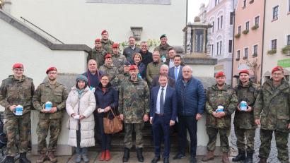 Bild: Kunz
Der Volksbund Deutsche Kriegsgräberfürsorge startet mit der Prominentensammlung.