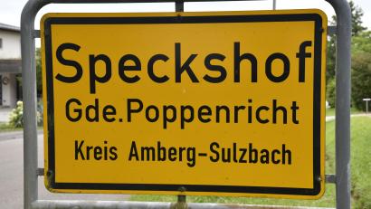 Archivbild: Petra Hartl
In Speckshof wurden die Scheiben eines Bushäuschens gestohlen.