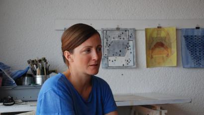 Bild: cvl
Jasmin Schmidt ist Bildende Künstlerin und lebt in Flossenbürg. In der Vergangenheit wurde sie bereits mit vielen Preisen ausgezeichnet.