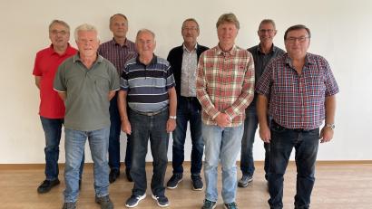 Bild: Christina Püschl/exb
Die Führung des Fördervereins Fußball SVR (von links): Gerhard Meier, Werner Mois, Hans Muck, Erich Grassler, Helmut Appel, Richard Lengfelder, Roland Erras und Josef Schäffer.