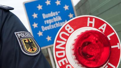 Symbolbild: Bundespolizei/exb
Schleierfahnder stoppten am Sonntagabend auf der B 303 bei Marktredwitz eine Drogenfahrt.