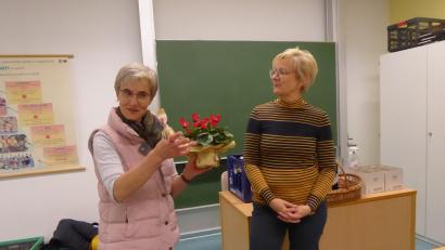 Bild: di
Irmgard Vilsmeier (links) kochte mit dem Frauenbund. Ihr galt der Dank.