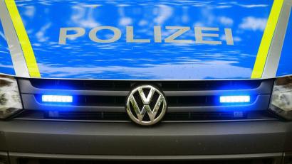 Symbolbild: Jens Wolf/dpa
Einen betrunkenen Radfahrer, der noch dazu ohne Licht unterwegs war, hat die Amberger Polizei aus dem Verkehr gezogen.