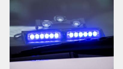 Symbolbild: Lino Mirgeler/dpa
Bei einer Unfallflucht in Sulzbach-Rosenberg entstand erheblicher Schaden.