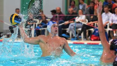 Archivbild: G. Büttner
Robert Reichert und die Weidener Wasserballer ließen im Pokal nichts anbrennen.