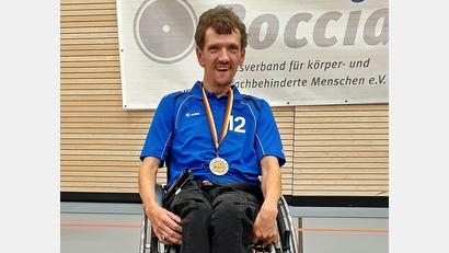 Bild: R. Kreuzer
Christoph Voit vom BVS Weiden ist nationaler Meister im paralympischen Boccia. Er war der einzige Teilnehmer aus Bayern.