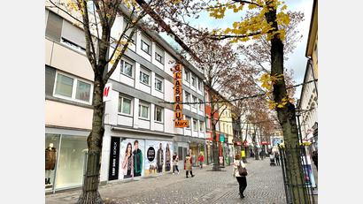 Bild: Gabi Schönberger
Am 24. November öffnet in der Weidener Max-Reger-Straße 12a die neue Filiale von Camp David.