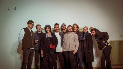Bild: Marcus Trepesch/exb
Die Künstler der Abschlussvernissage für 2022 des A. K. T.-Kunstvereins Amberg.
