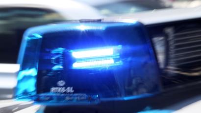 Bild: Stephan Jansen/dpa
Zeugen eines Unfalls in Marktredwitz, der sich zwischen Dienstag und Samstag ereignet haben müsste, sucht die Polizei. Der Verursacher ist flüchtig.