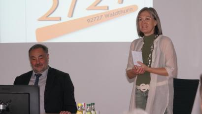 Bild: fvo
NEUN2727-Koordinatorin Doris Völkl stellt die Ergebnisse der Befragung vor