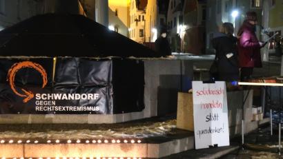 Bild: Hirsch
Das Schwandorfer Bündnis gegen Rechtextremismus ruft zur Teilnahme an einer Kundgebung am Schwandorfer Marktplatz auf.