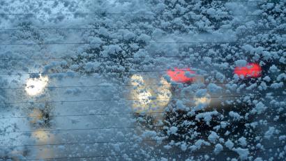 Symbolbild: Angelika Warmuth/dpa 
Am Wochenende wird in Bayern der erste Schnee erwartet.