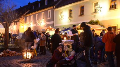 Bild: bey
Die Stadt Pleystein lädt am zweiten Adventssonntag, 4. Dezember, wieder zum Adventsmarkt am Marktplatz ein.