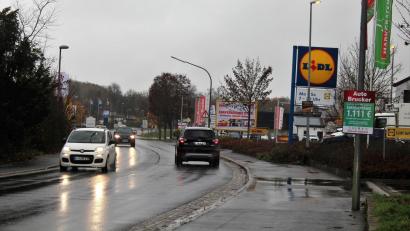 Bild: stg
Eine Verkehrsberuhigung in der Bayreuther Straße bleibt vorerst Zukunftsmusik.