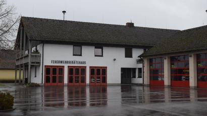 Bild: bnr
Alle 13 Sirenen im Gemeindegebiet, wie hier am Feuerwehrhaus in Unterköblitz, werden auf digitale Alarmierung umgerüstet.