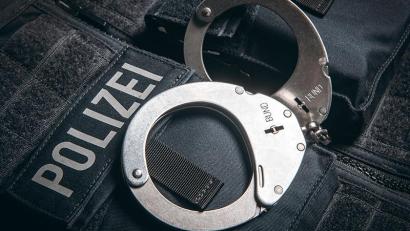 Bild: Alexandra Stolze
13 Bundespolizisten und ein Paar Handschellen waren laut Polizei am Freitag nötig, um eine Schwarzfahrerin ruhig zu stellen.