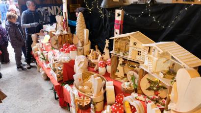 Bild: do
Krippenkunst im Stadel: Ein steter Hingucker beim Hobbykünstlermerkt.