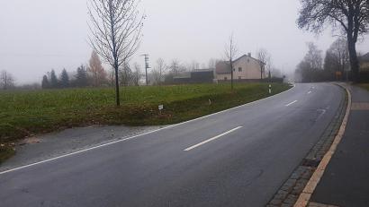 Bild: ld
Von Nagel aus kommend trifft man am Ortseingang auf den Beginn der Bebauung. Unmittelbar daran schließt die Stellfläche des neuen Marktes an.