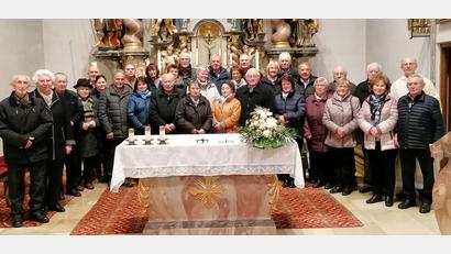 Bild: Pfarrei St. Lambert/exb
Etliche Ehejubilare nahmen das Angebot der Pfarreiengemeinschaft an, gemeinsam einen Dankgottesdienst zu feiern.