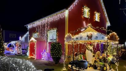 Archivbild:  Götz
So präsentiert sich das Weihnachtshaus in Klardorf spätestens ab dem 27. November wieder.