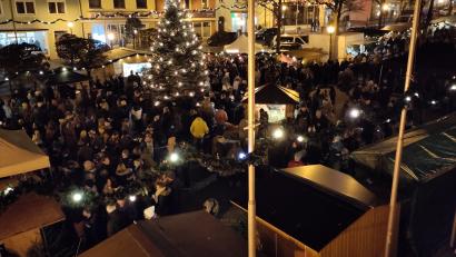 Bild: dob
Abends bot der Platz eine stimmungsvolle Atmosphäre.