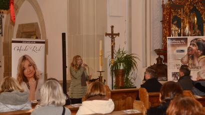 Bild: bey
Sängerin Heidi Reil begeistert die Besucher.