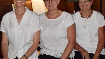 Repro: gi
Adventssingen mit dem Dreigsang mit Martina Brenner, Monika Lindner und Angelika Wild am 11. Dezember in der Filialkirche in Tröbes.