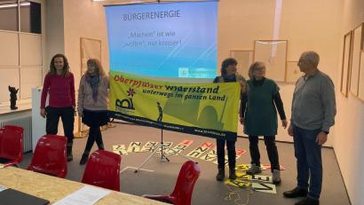 Bild: Laura Weber/exb
In der Jahreshauptversammlung der BI gegen atomare Anlagen gab es auch Informationen zur Bürgerenergiegenossenschaft Parkstein.