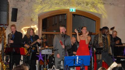 Bild: pop
Beim Konzert „A very special Christmas“ in Schmidmühlen überzeugen nicht nur die Sänger Michael Deiml, Diana Laden und Ashonte „Dolo“ Lee.