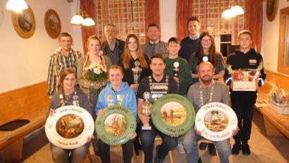 Bild: bey
Der Schützenverein Einigkeit Miesbrunn krönt seine Könige und zeichnet die Vereinsmeister aus.