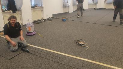 Bild: ld
Die Brander dürfen sich auf eine moderne Gemeindebibliothek freuen. Sie soll im Frühjahr eröffnet werden, berichtete Bürgermeister Bernhard Schindler. Noch werden ehrenamtliche Mitarbeiter gesucht, vor allem "Fachleute" für Digitales.